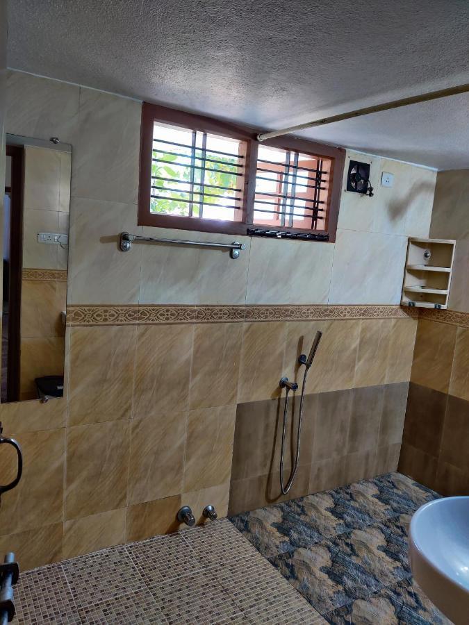 Spacious 3-Bedroom Private Villa In Mangalore - Ideal Getaway For Family And Friends エクステリア 写真
