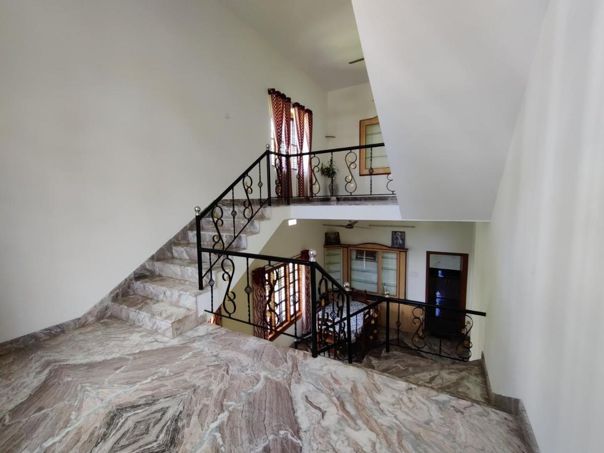 Spacious 3-Bedroom Private Villa In Mangalore - Ideal Getaway For Family And Friends エクステリア 写真