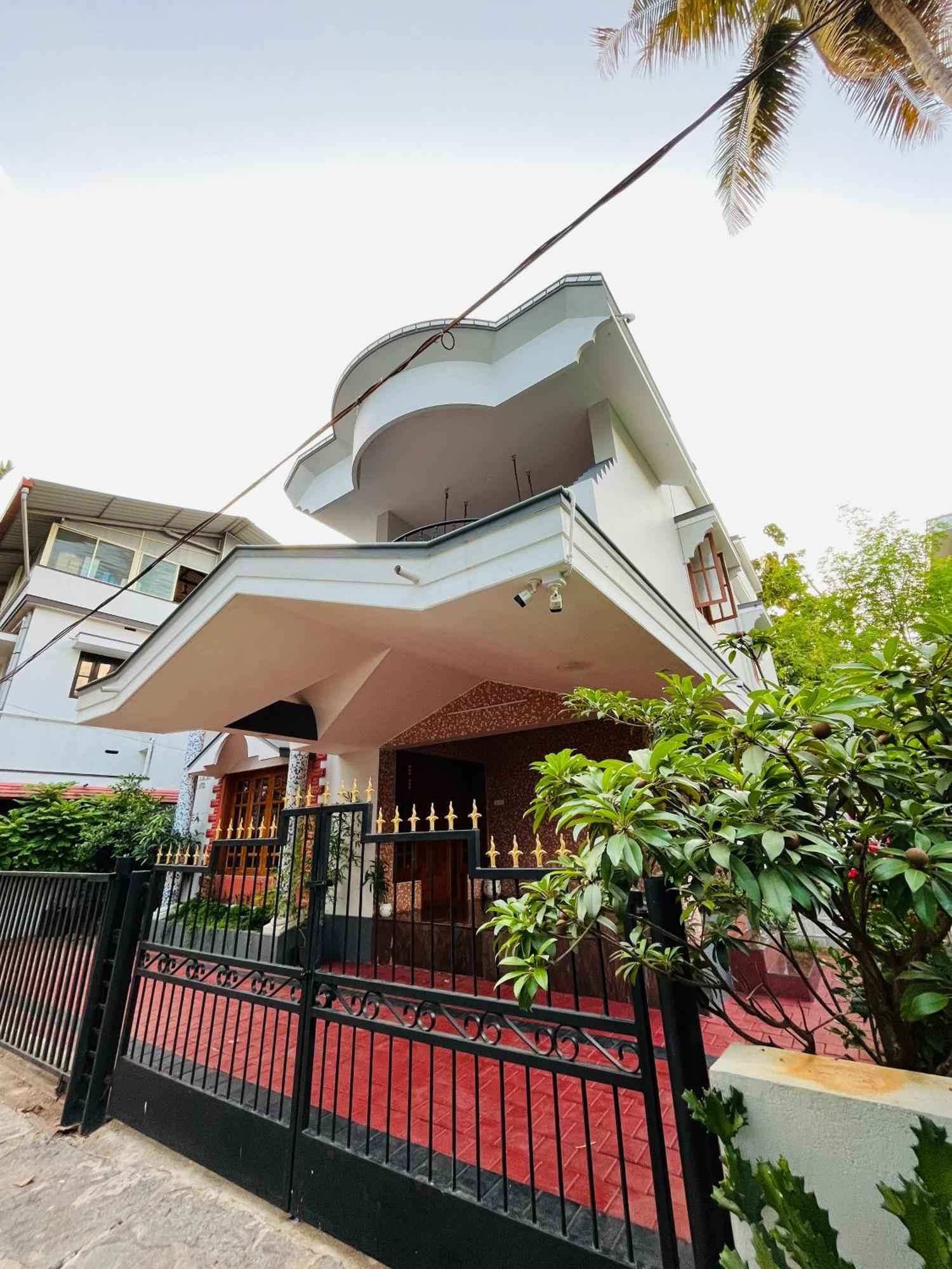 Spacious 3-Bedroom Private Villa In Mangalore - Ideal Getaway For Family And Friends エクステリア 写真