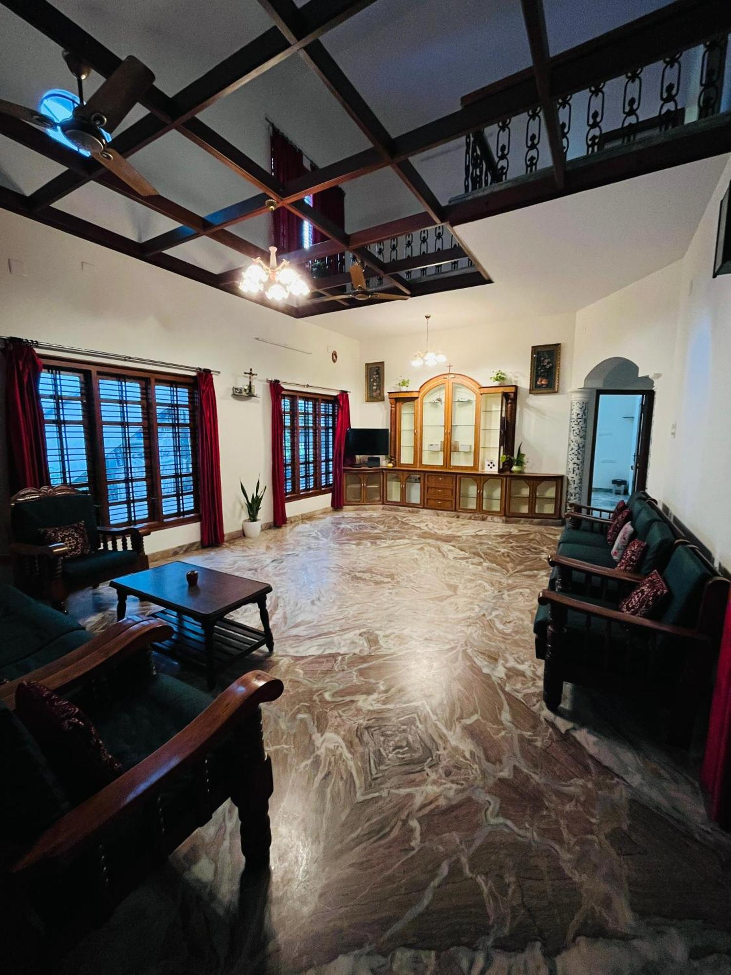 Spacious 3-Bedroom Private Villa In Mangalore - Ideal Getaway For Family And Friends エクステリア 写真
