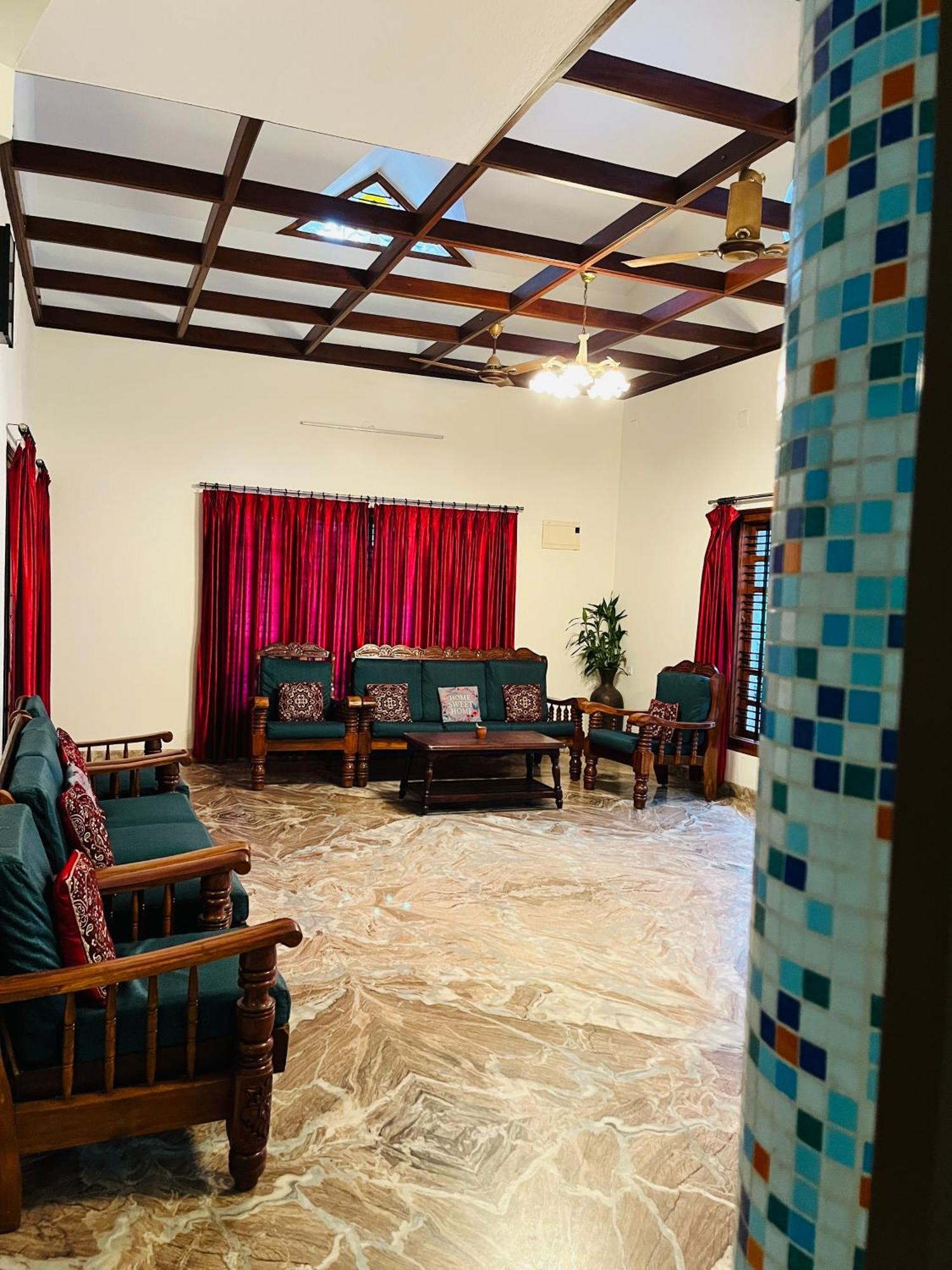 Spacious 3-Bedroom Private Villa In Mangalore - Ideal Getaway For Family And Friends エクステリア 写真
