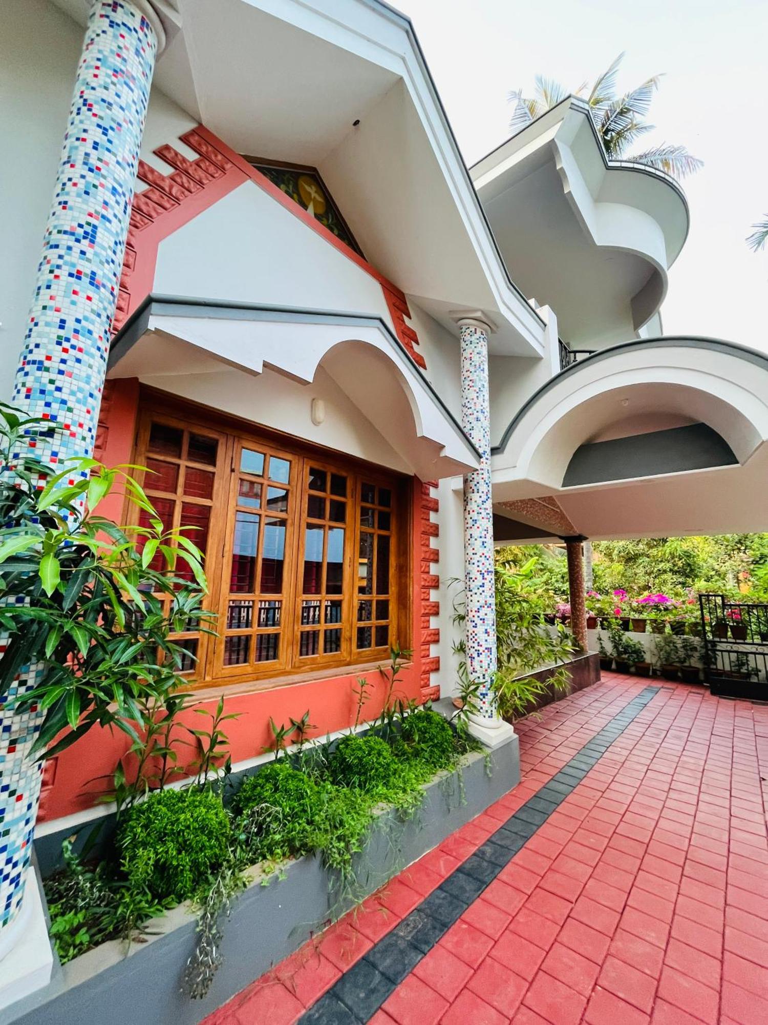 Spacious 3-Bedroom Private Villa In Mangalore - Ideal Getaway For Family And Friends エクステリア 写真